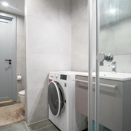 Dream - Brand New With Balcony & Free Parking * 塔林