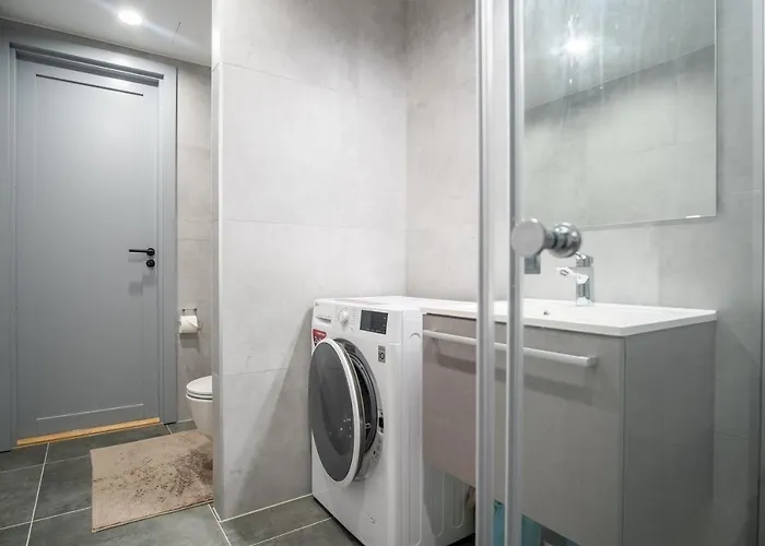 Dream - Brand New With Balcony & Free Parking * 塔林