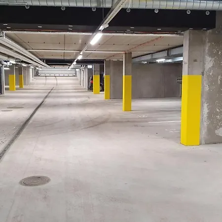 Apartment Dream - Brand New With Balcony & Free Parking